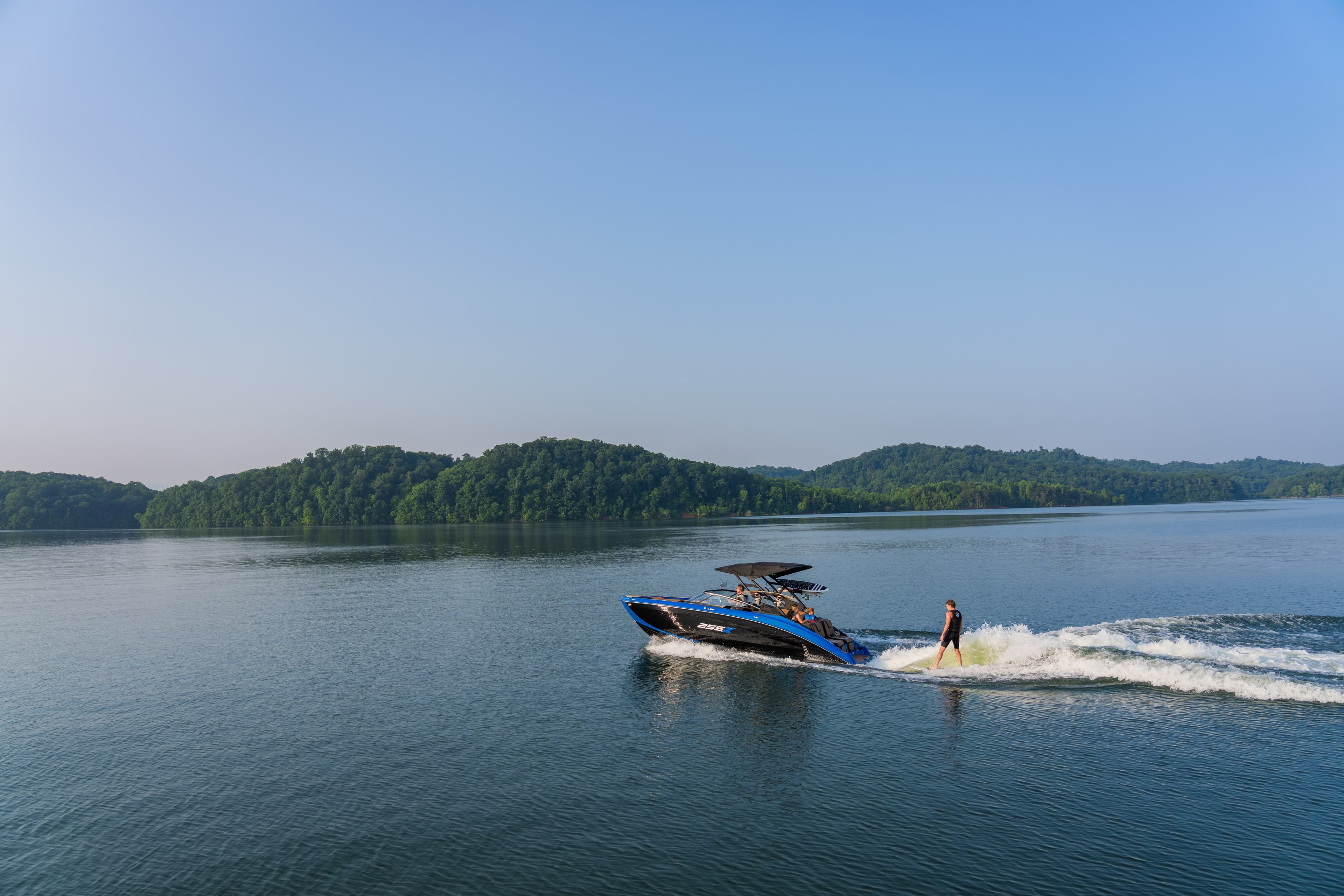 2026 Supra SL550 Review: Wake Surf Boat for TN