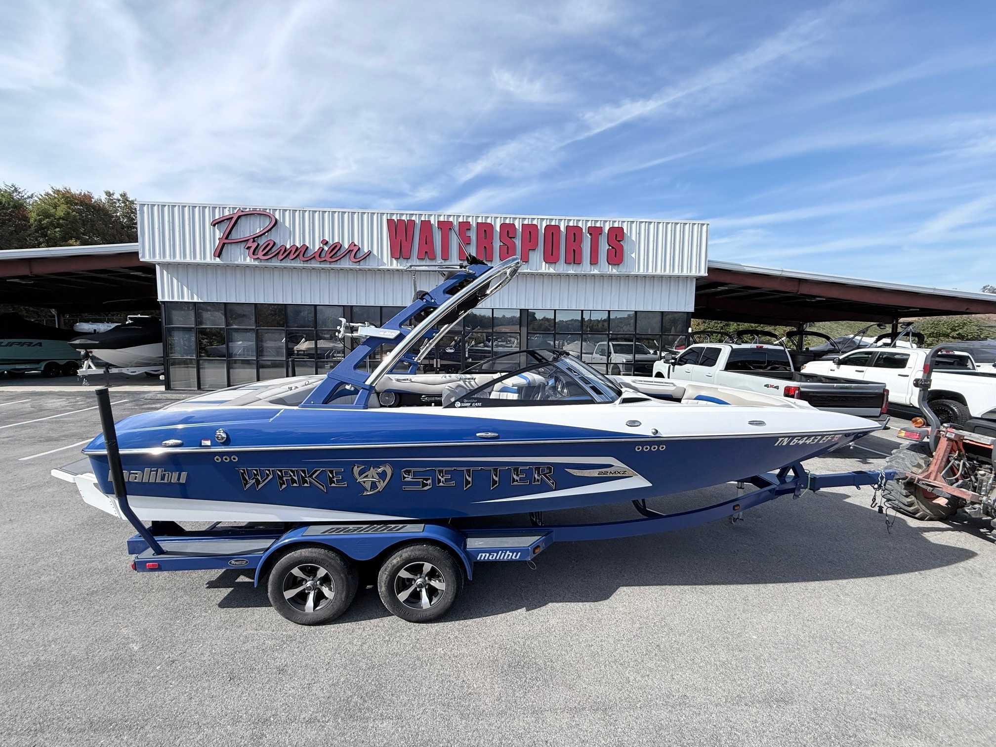 2013 Malibu 22 MXZ - Image 1