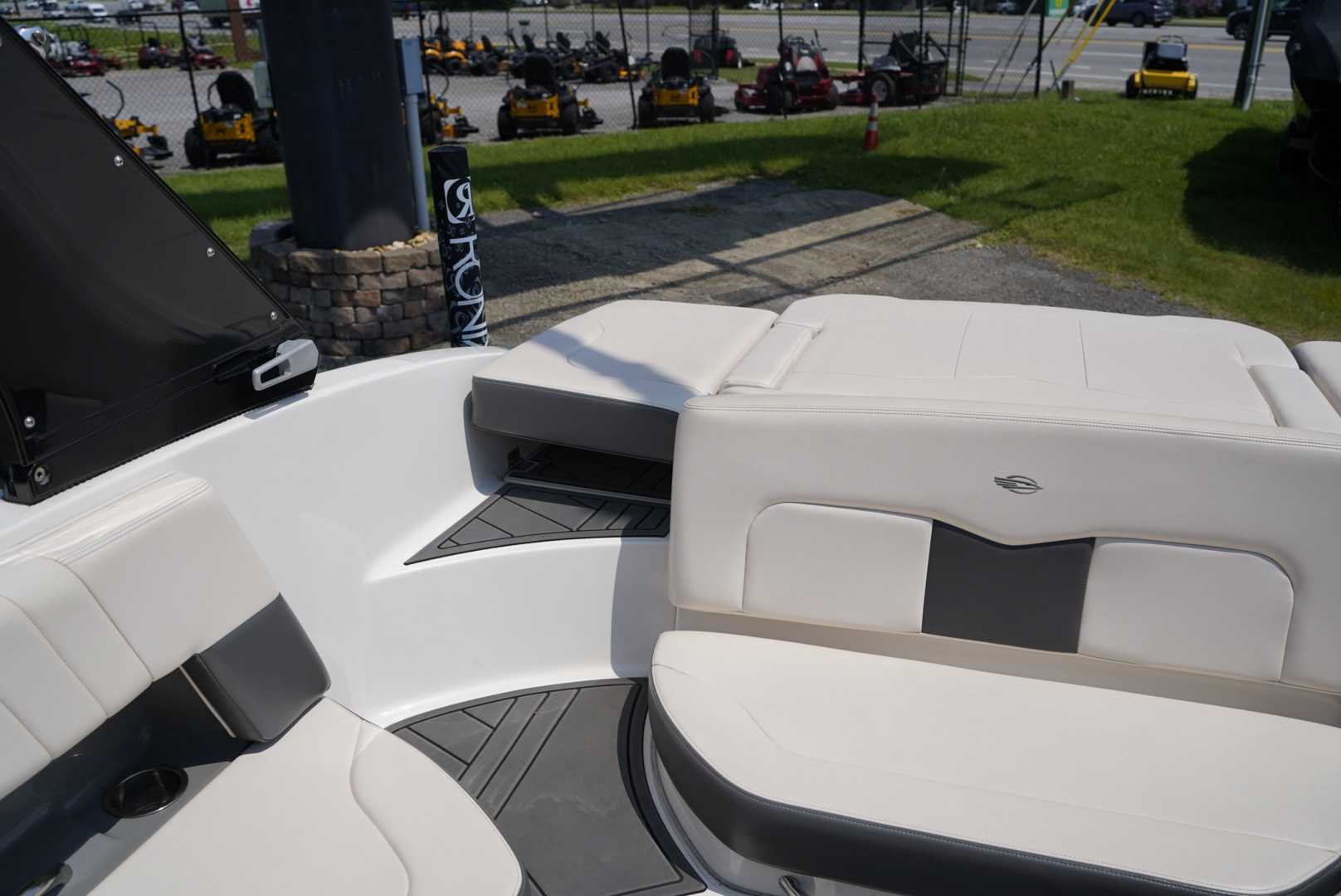 2017 Chaparral 227SSX - Image 3