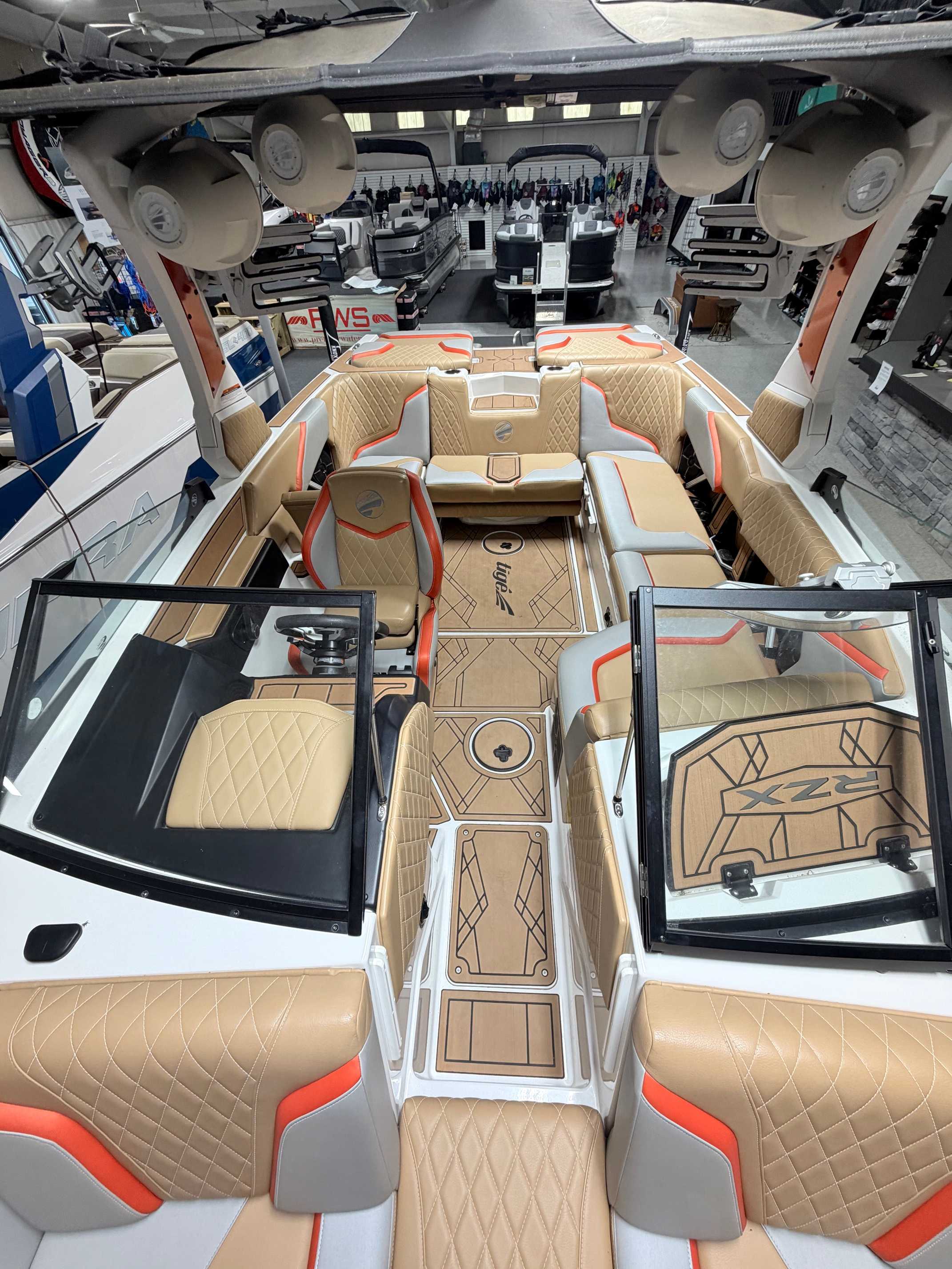 2022 Tige 22 RZX - Image 13
