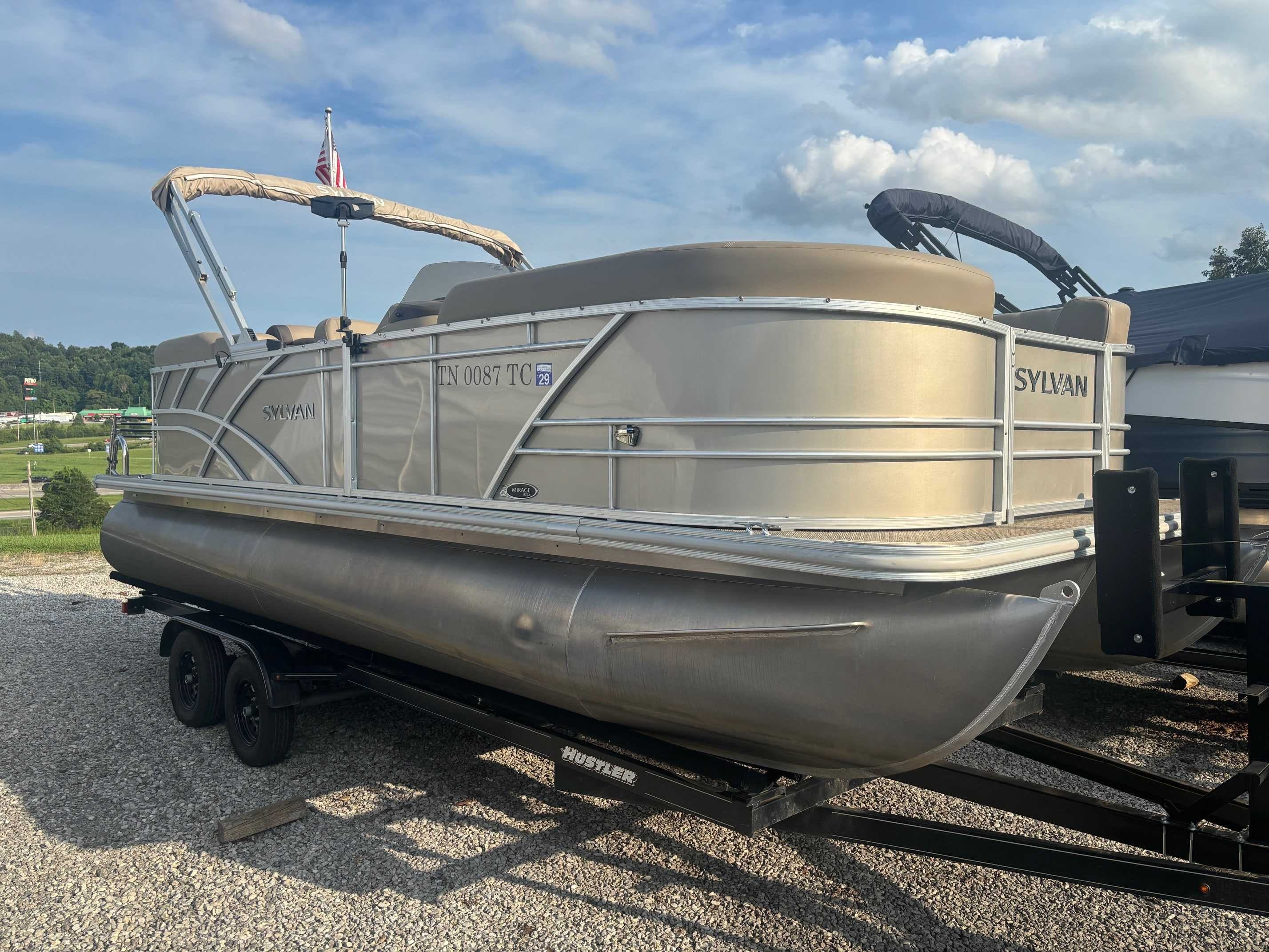 2023 Sylvan 8522 LZ - Image 1