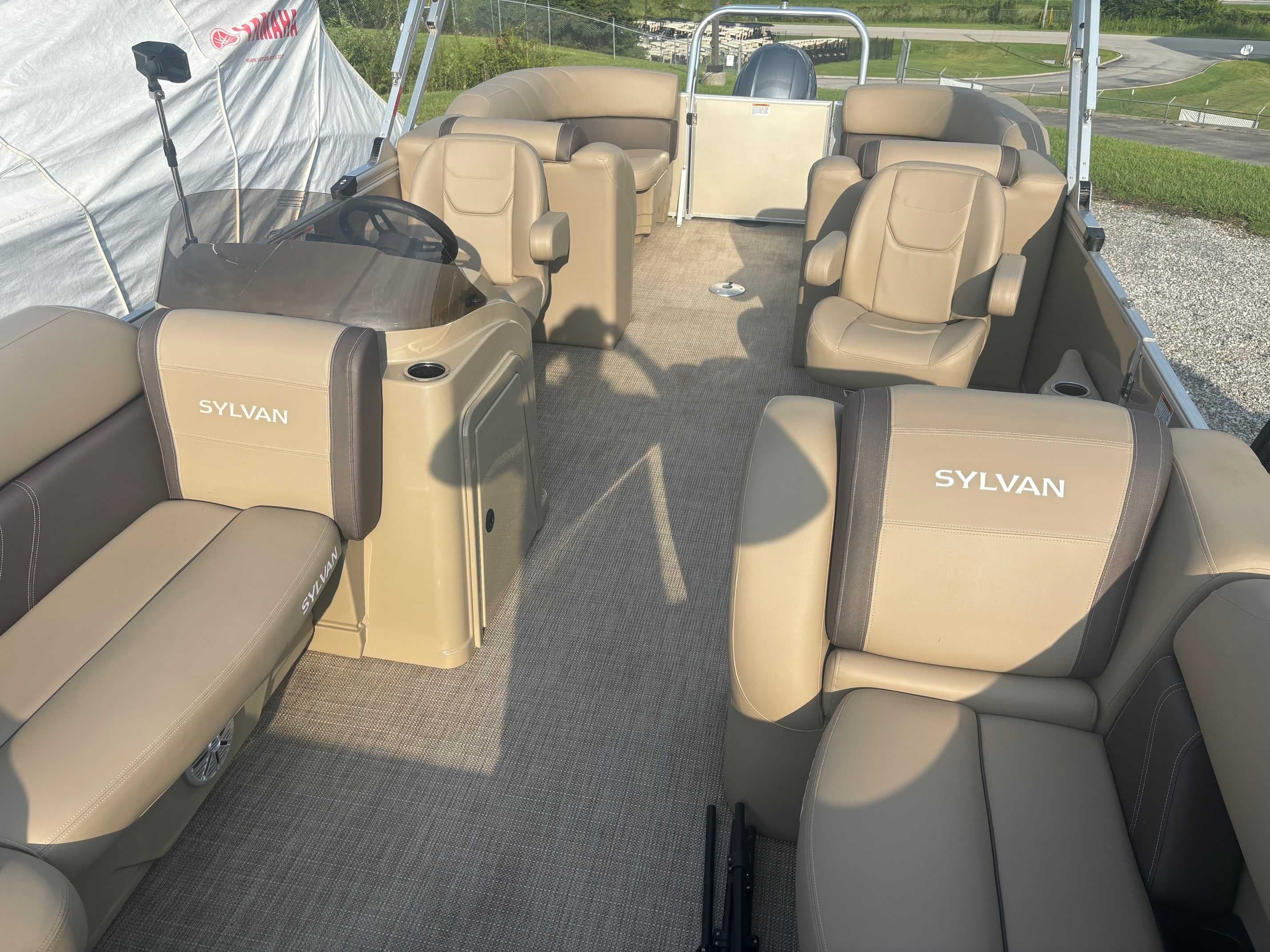 2023 Sylvan 8522 LZ - Image 3