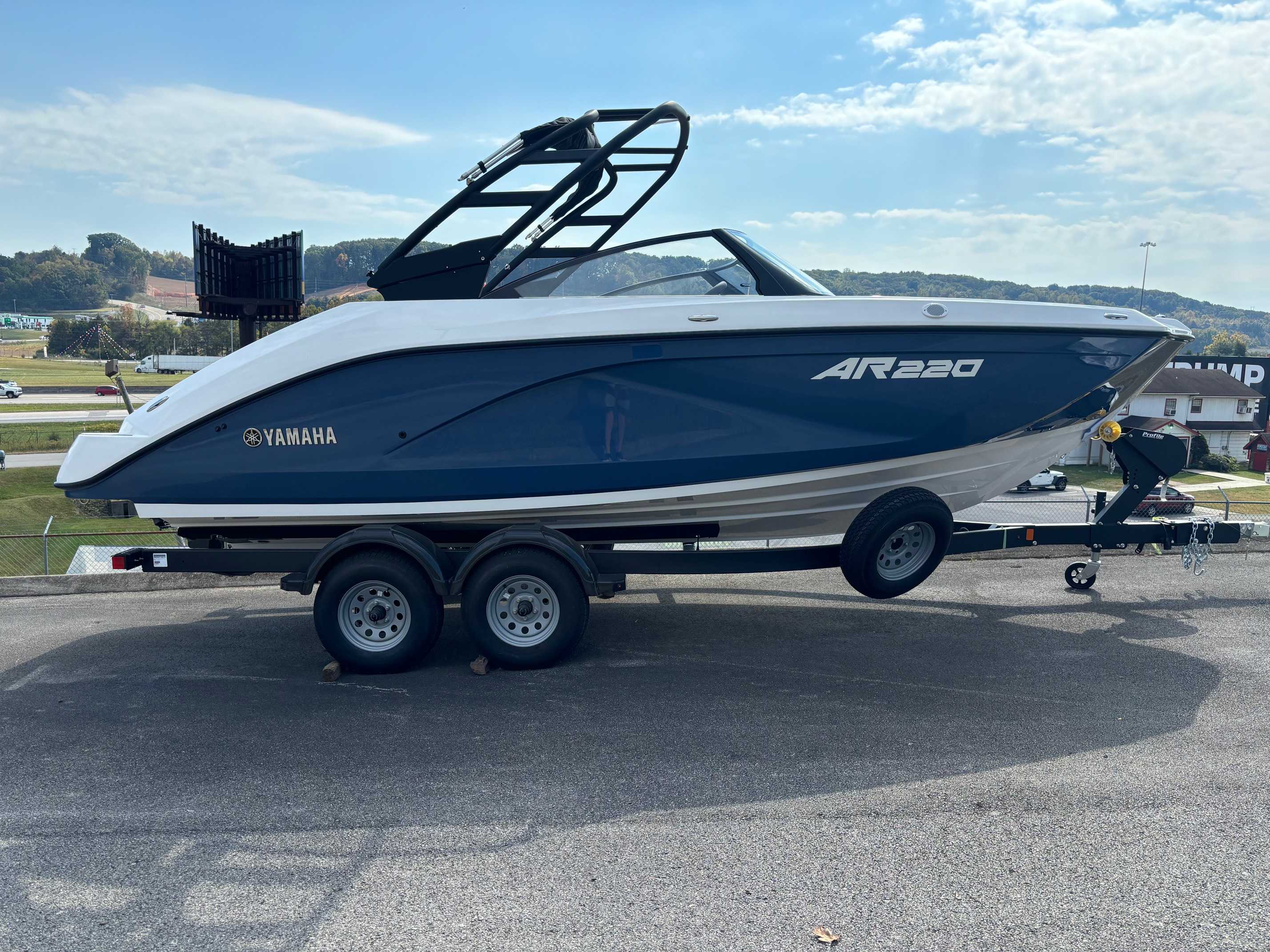 2025 Yamaha AR220 - Image 1