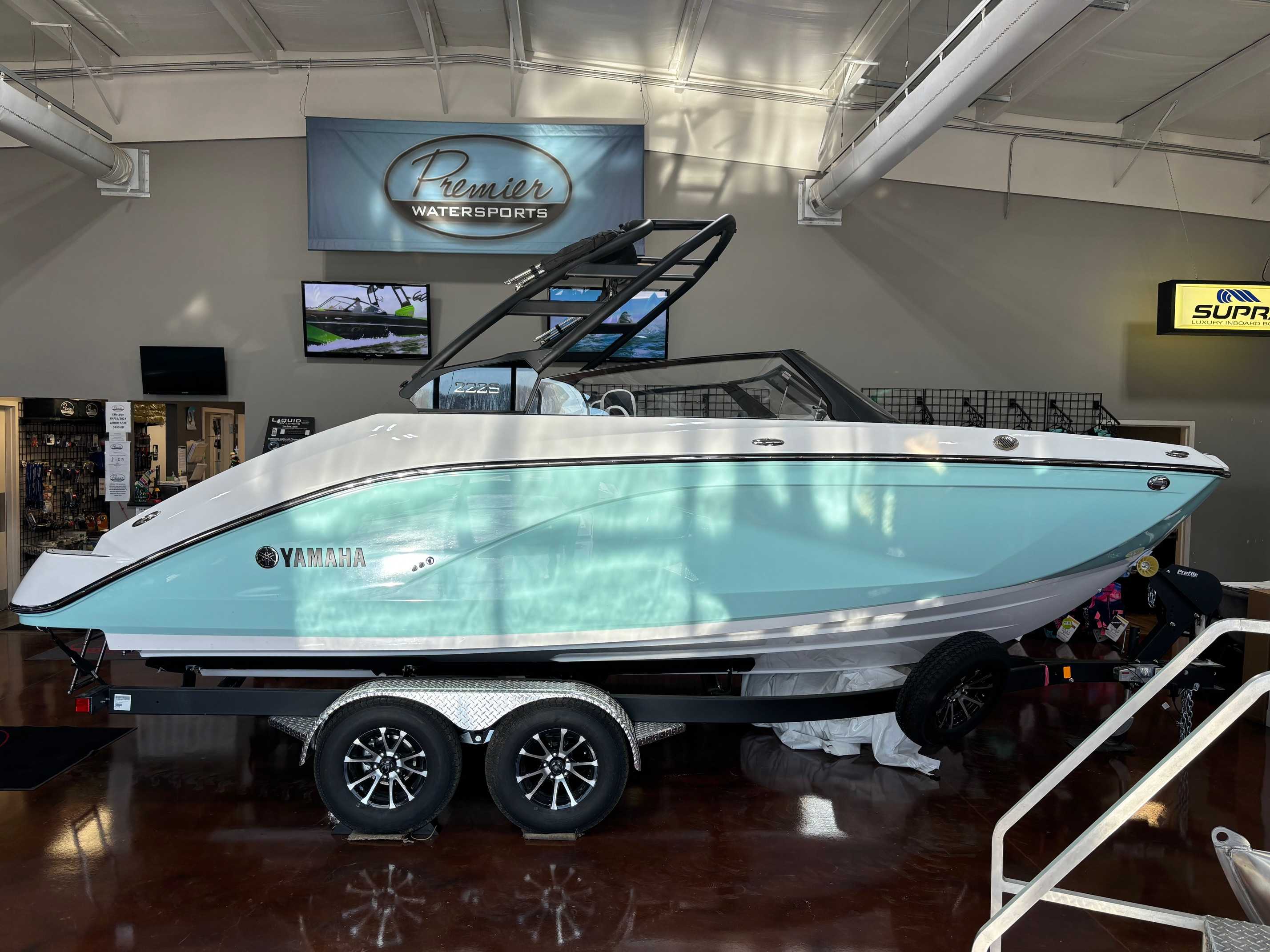 2026 Yamaha 222 S - Image 1