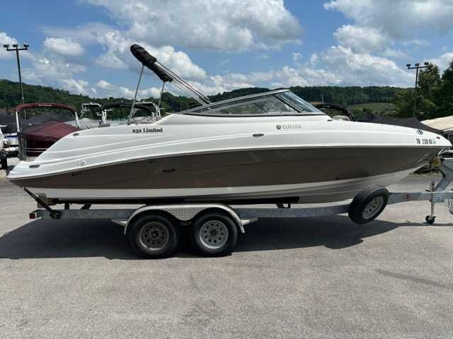Yamaha 232 Limited