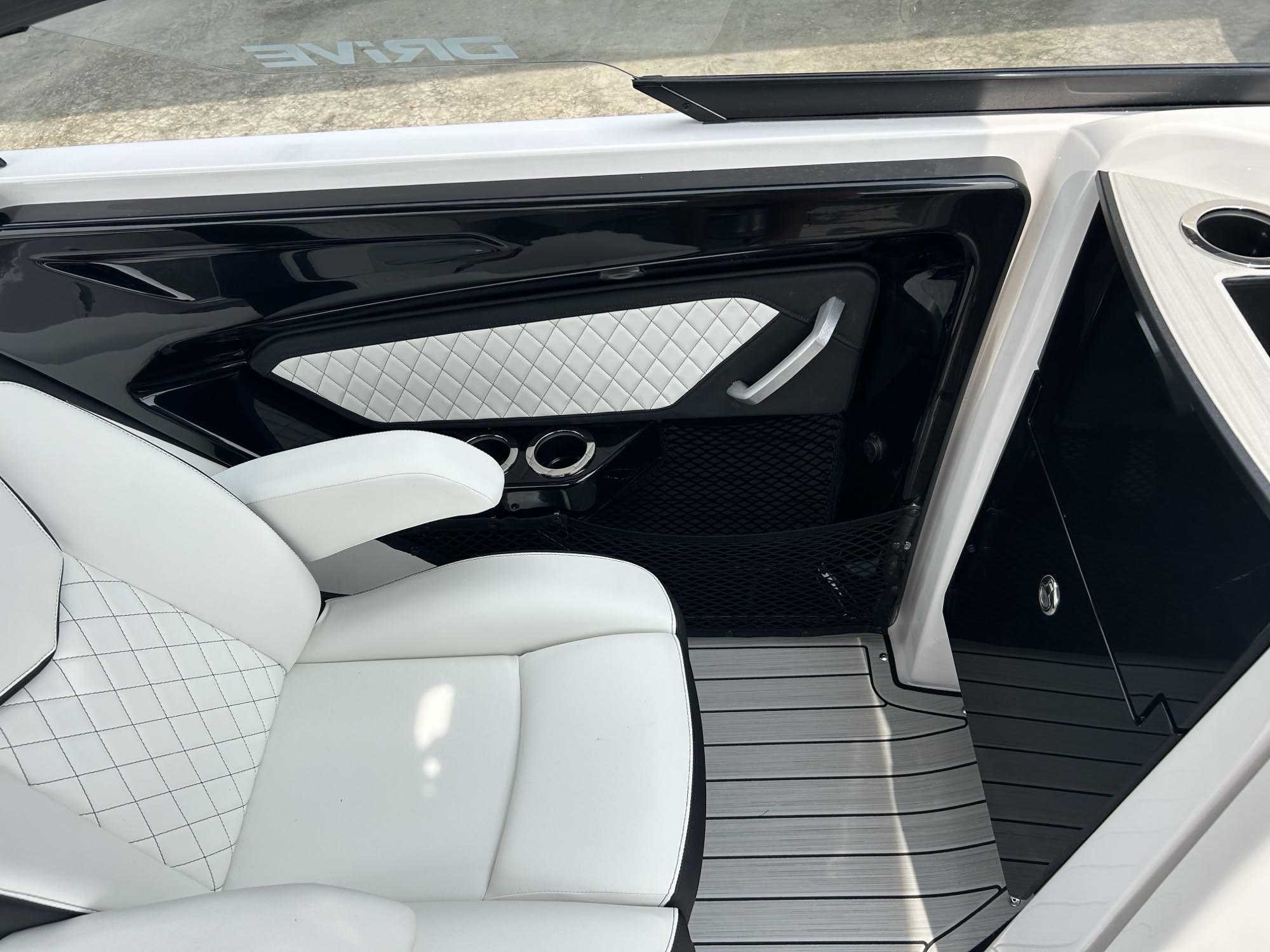 Yamaha Boats 252 SD Below Cost!