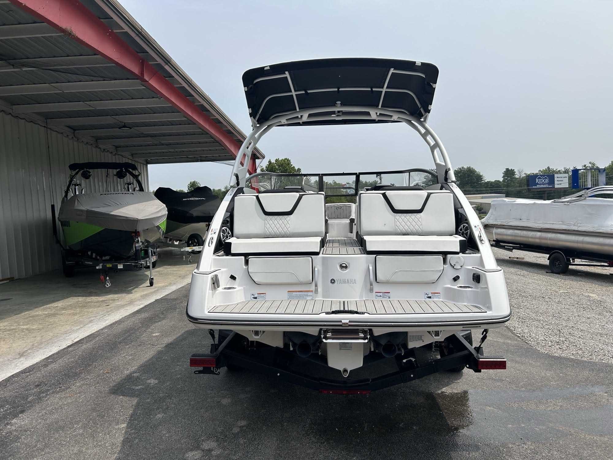 Yamaha Boats 252 SD Below Cost!