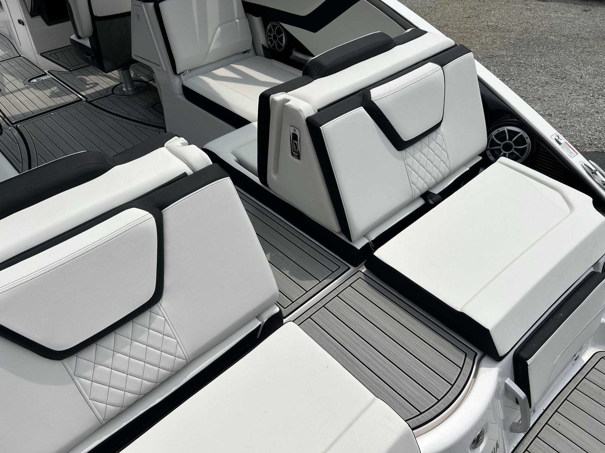 Yamaha Boats 252 SD Below Cost!