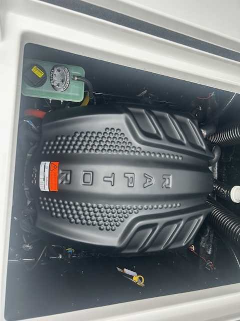 Moomba Max