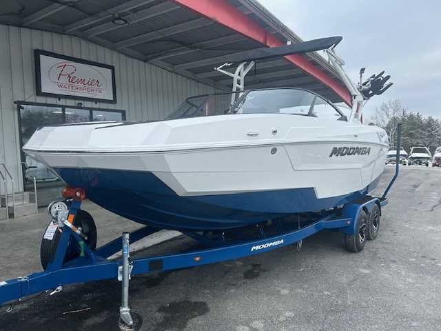Moomba Max