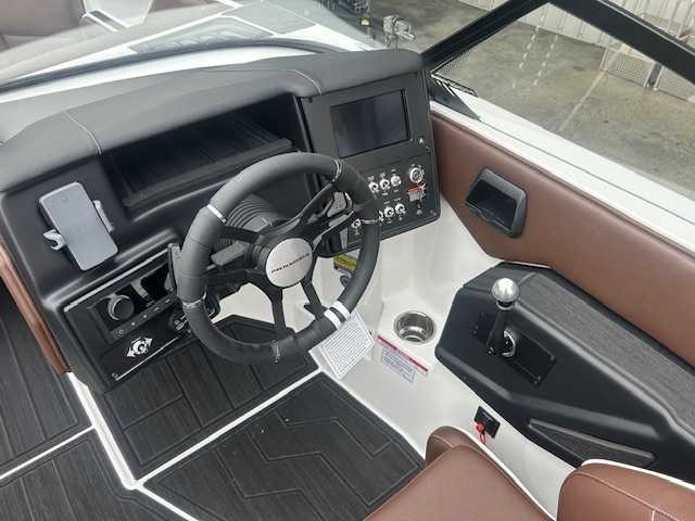Moomba Max