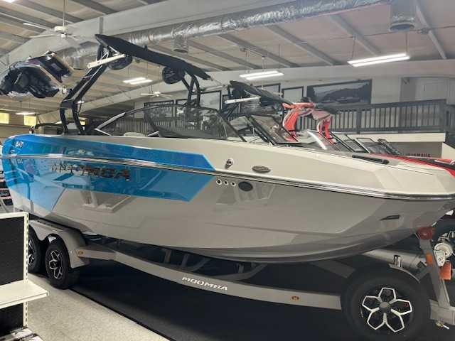 Moomba Max