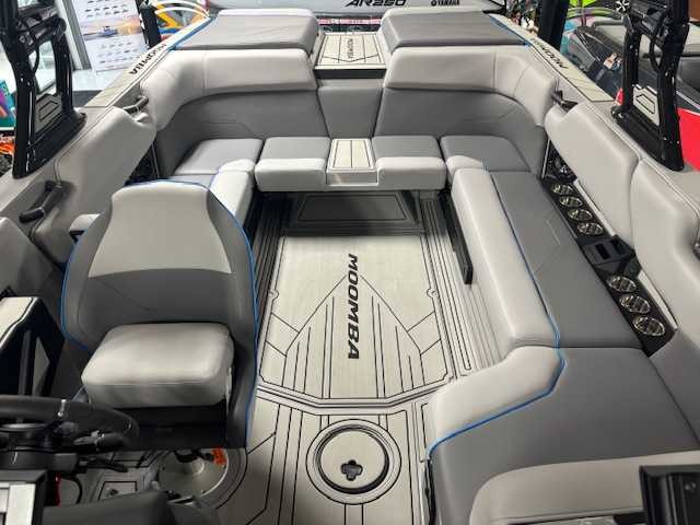 Moomba Max