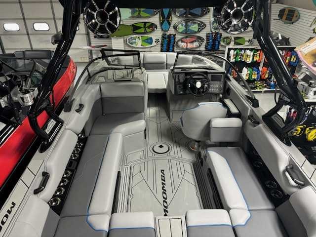 Moomba Max