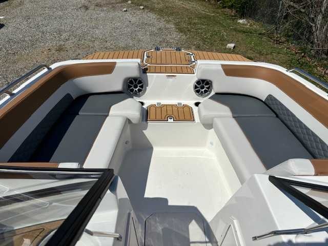 Starcraft SVX 210