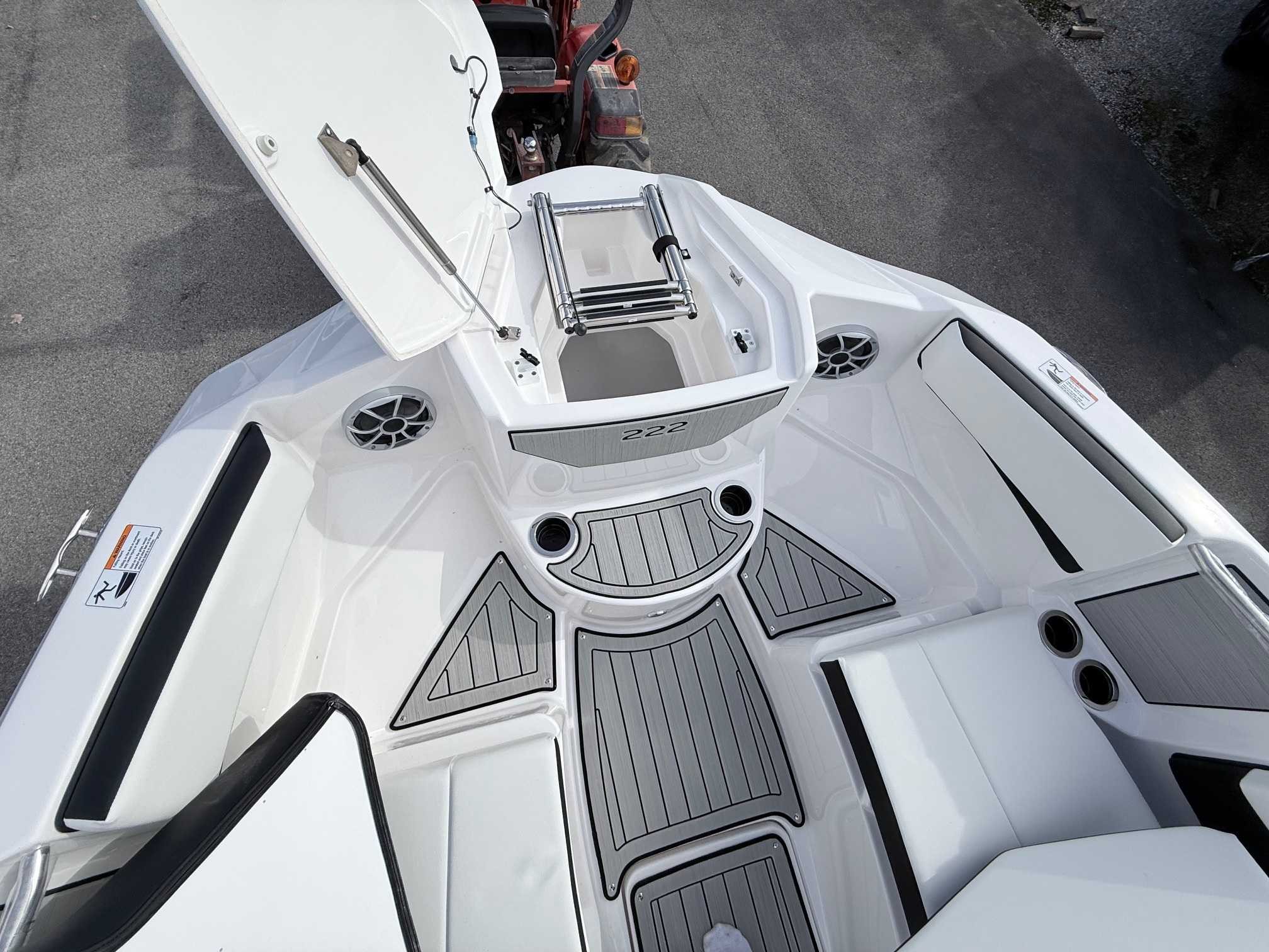 Yamaha Boats 222 SE
