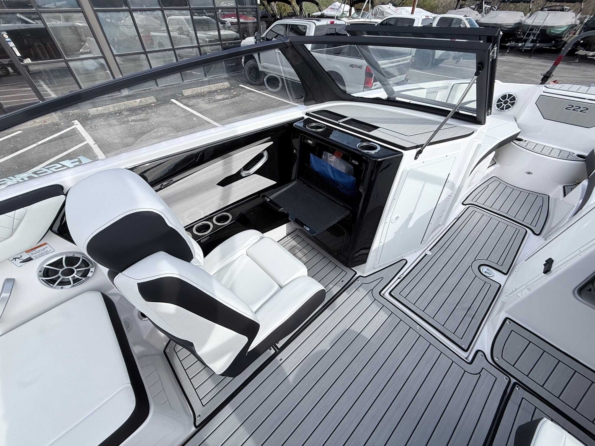 Yamaha Boats 222 SE