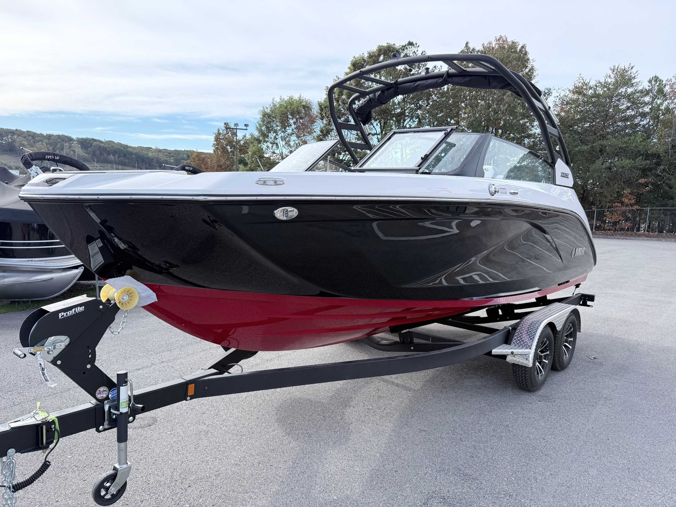 Yamaha Boats 222 SE