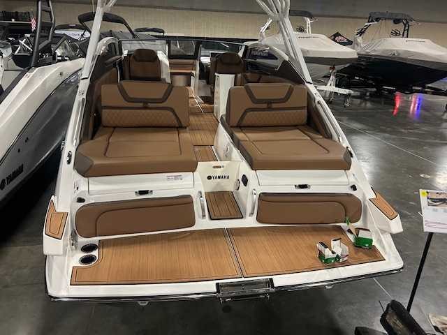 Yamaha Boats 275 SD