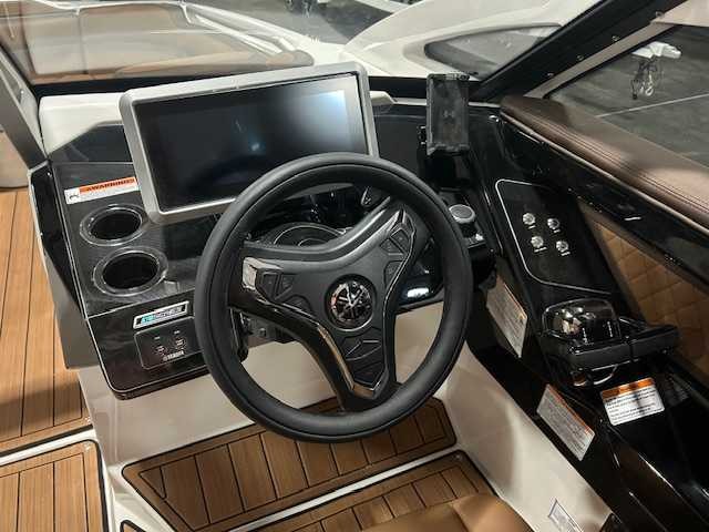 Yamaha Boats 275 SD