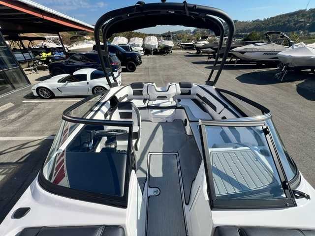 Yamaha Boats AR195
