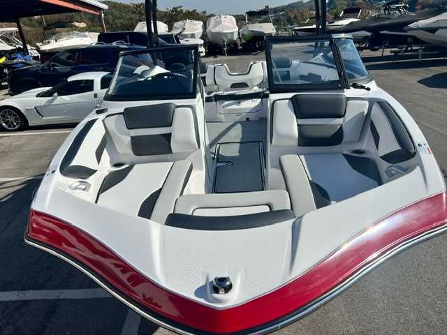 Yamaha Boats AR195