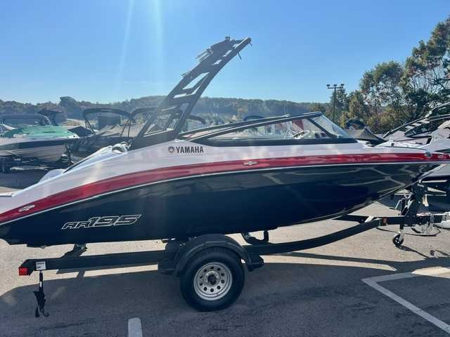 Yamaha Boats AR195