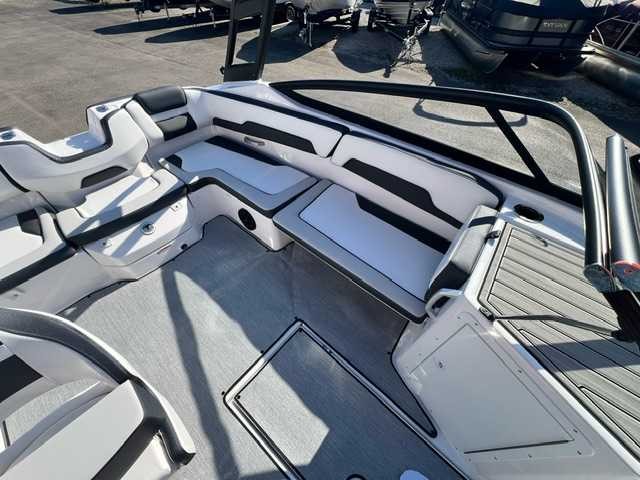 Yamaha Boats AR195