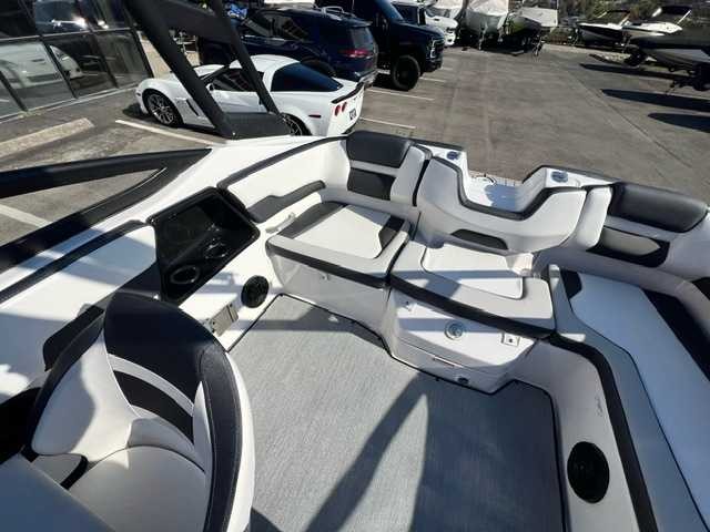 Yamaha Boats AR195