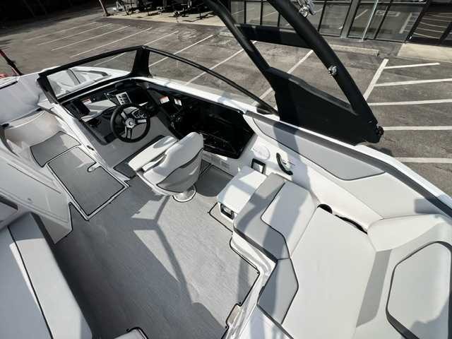 Yamaha Boats AR220