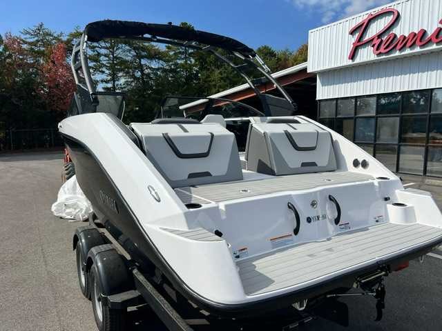 Yamaha Boats AR220