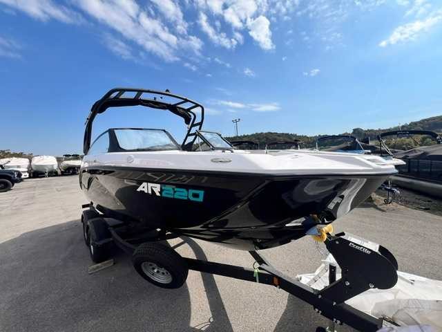 Yamaha Boats AR220