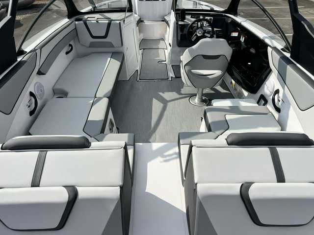 Yamaha Boats AR220