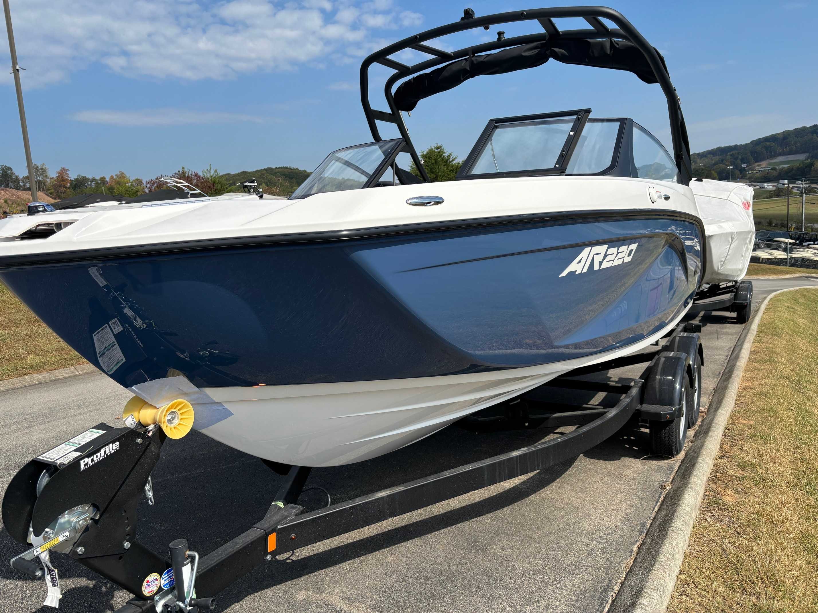 Yamaha Boats AR220