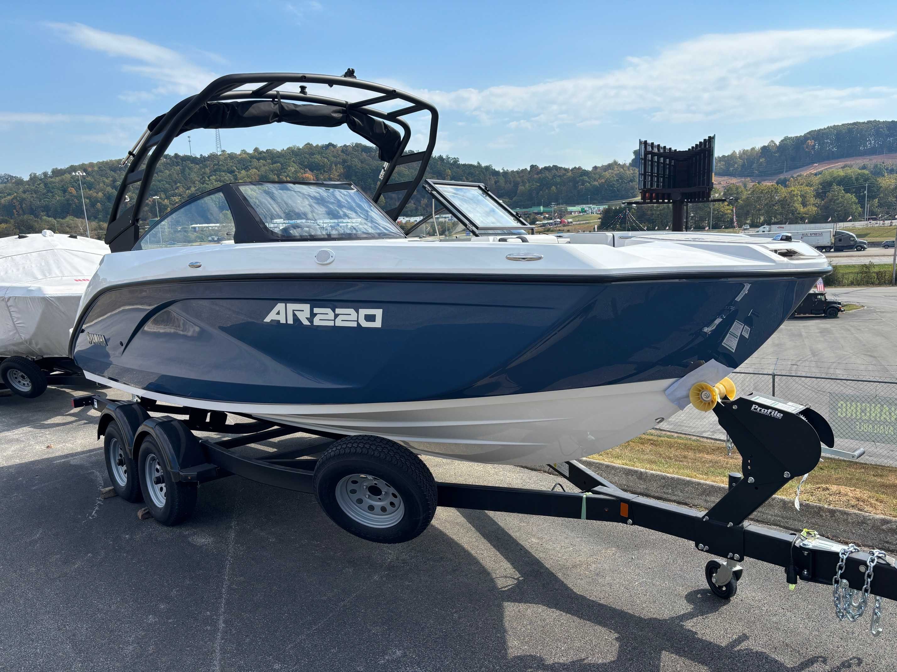 Yamaha Boats AR220