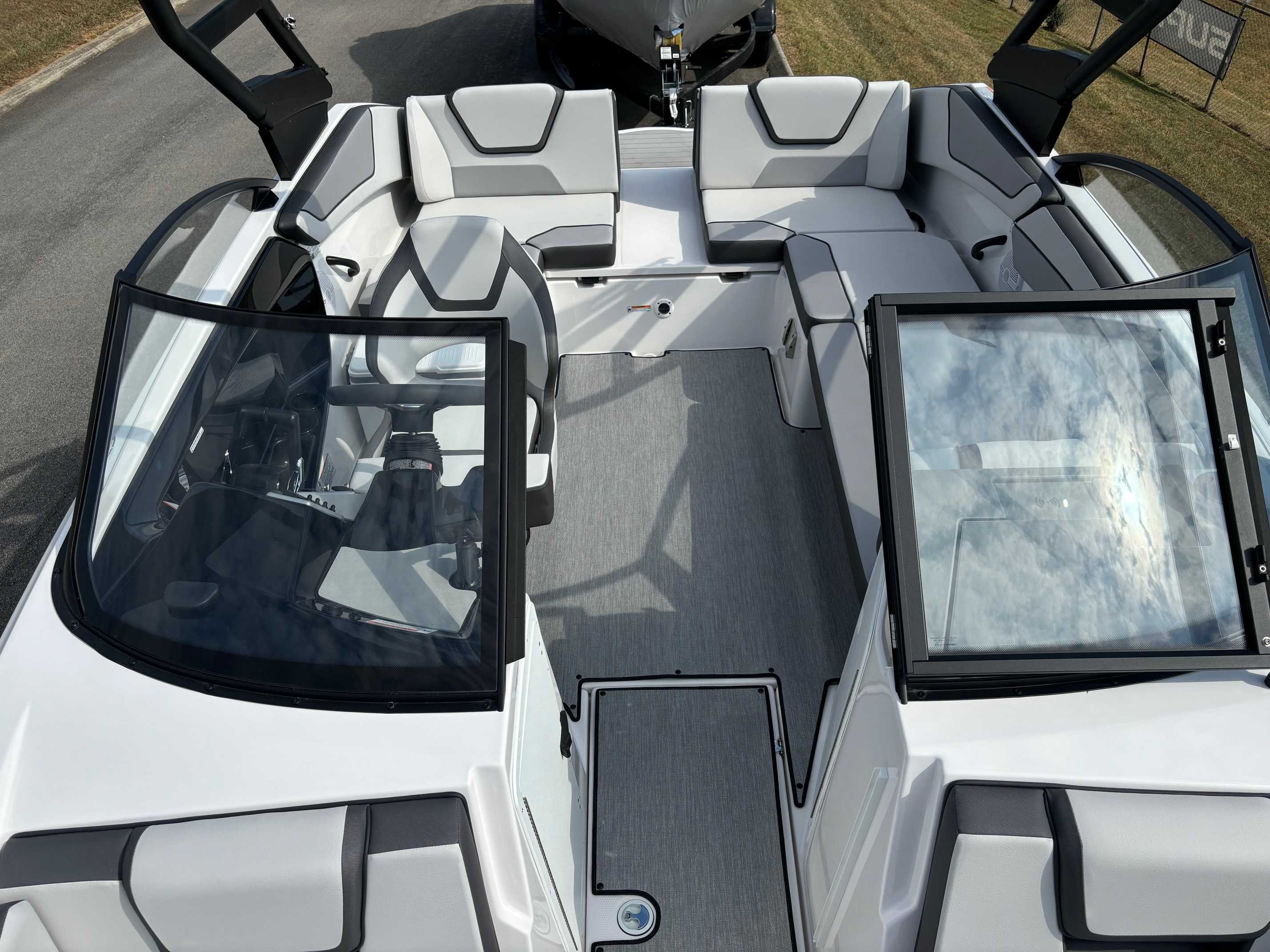 Yamaha Boats AR220