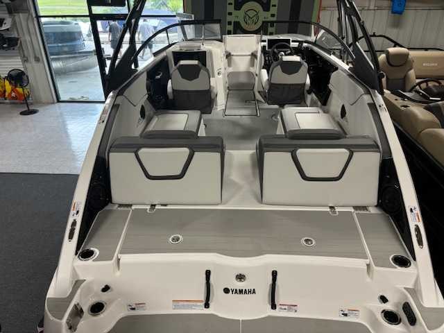 Yamaha Boats AR250