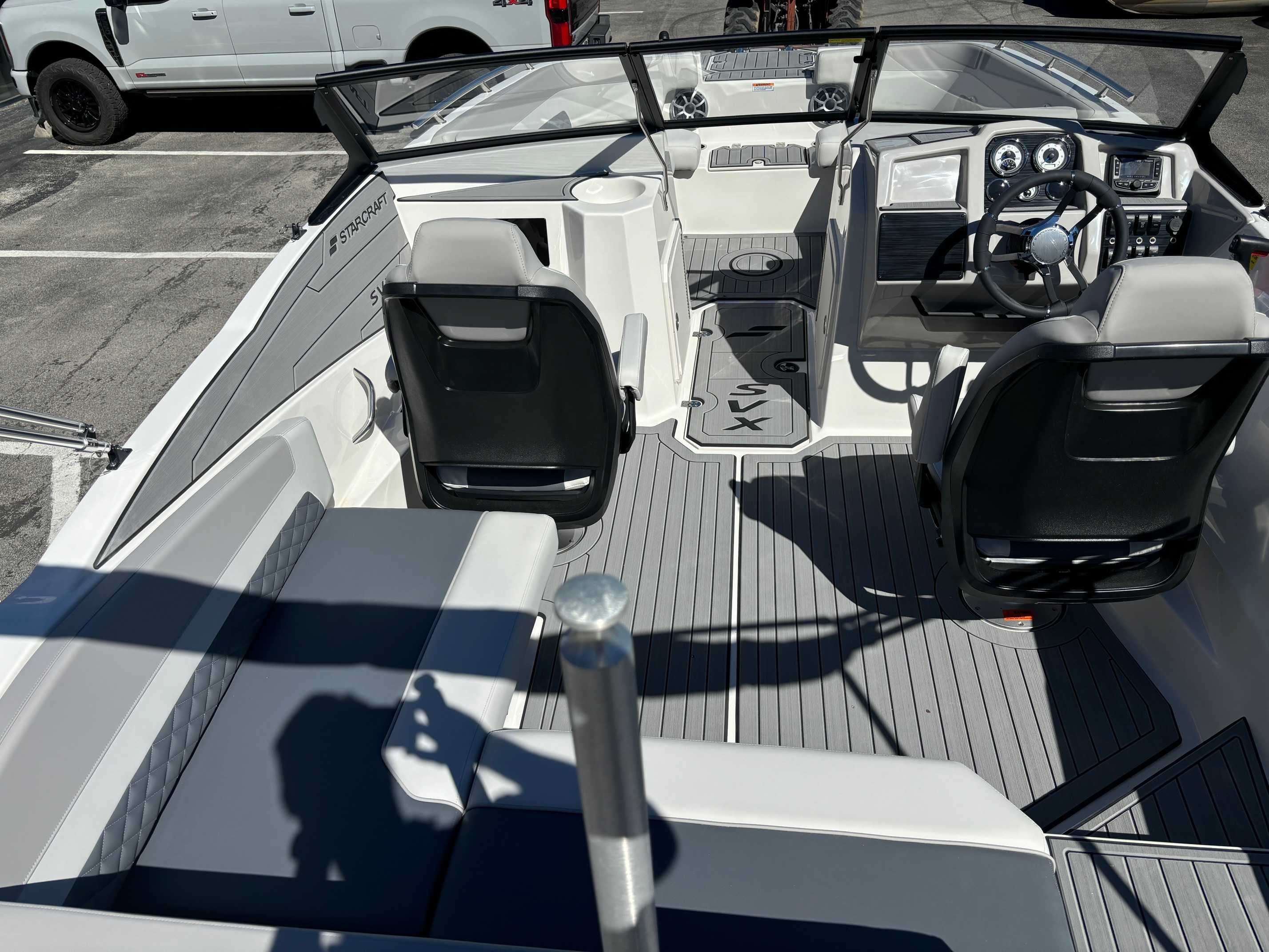 Starcraft SVX 210