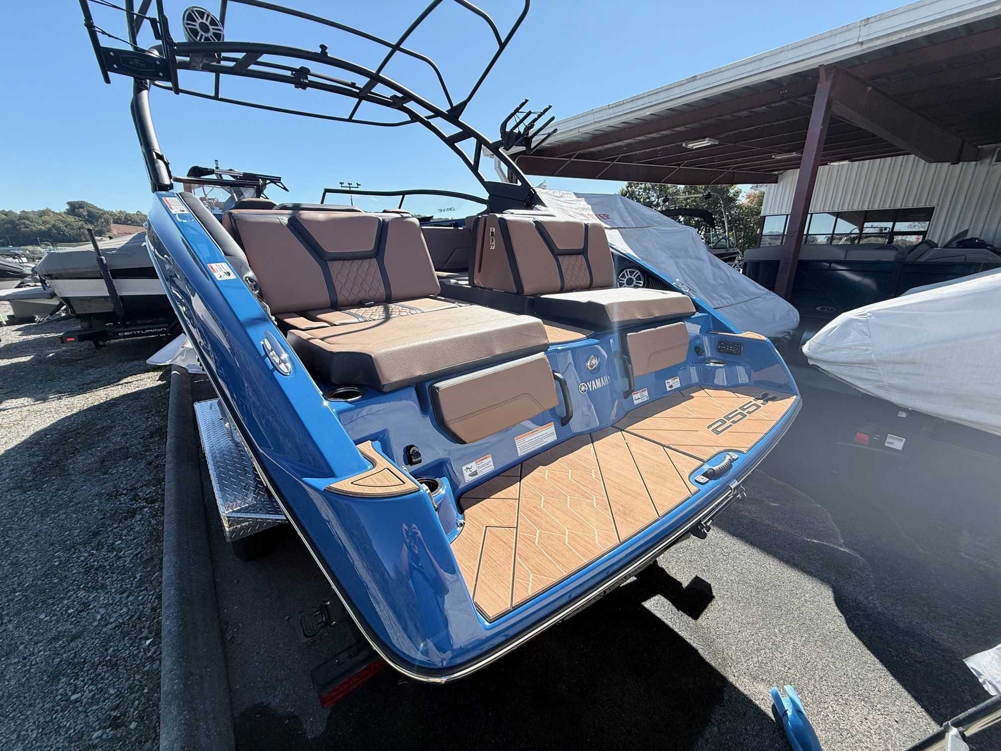 Yamaha Boats 255XD