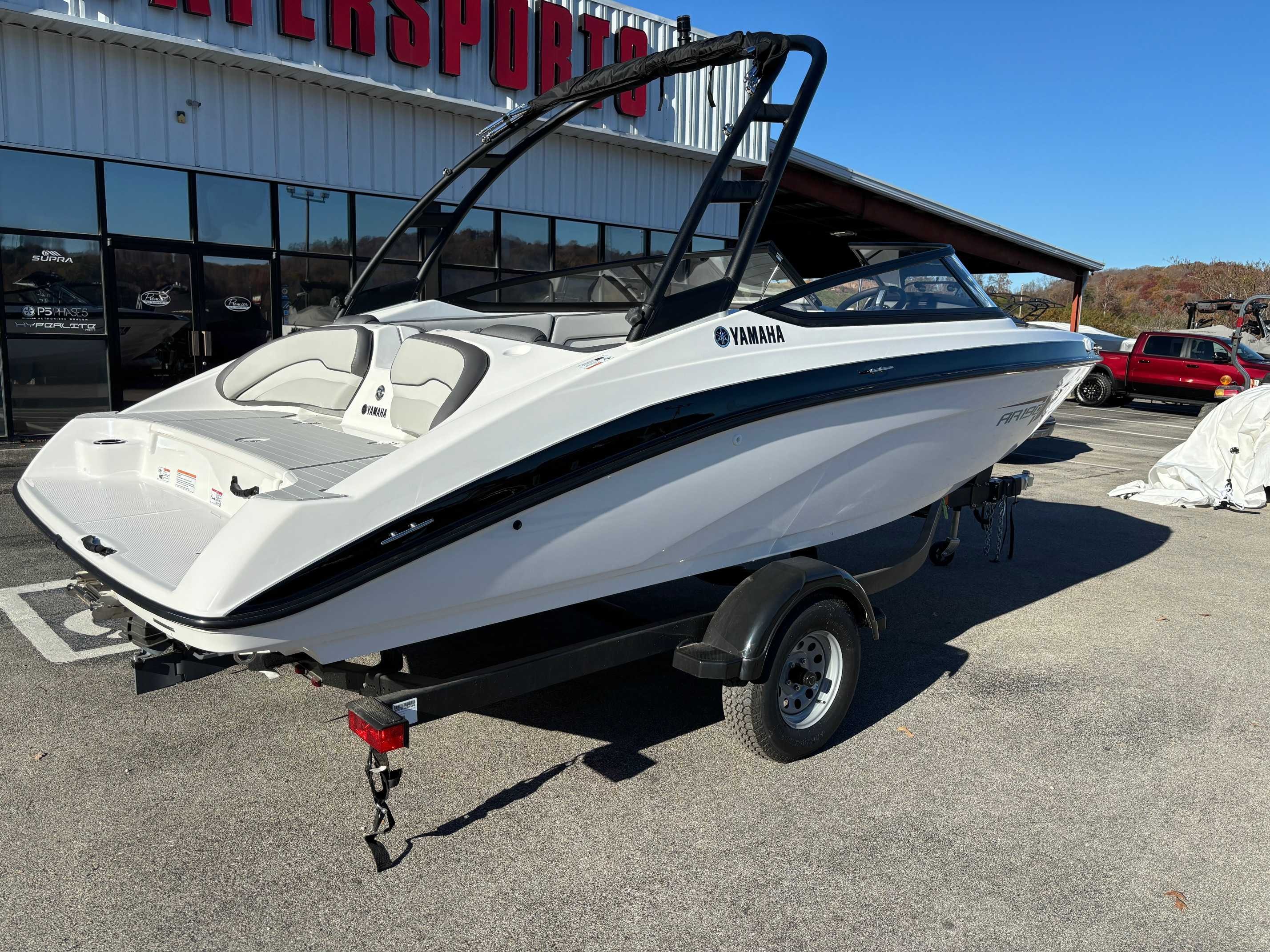 Yamaha Boats AR190