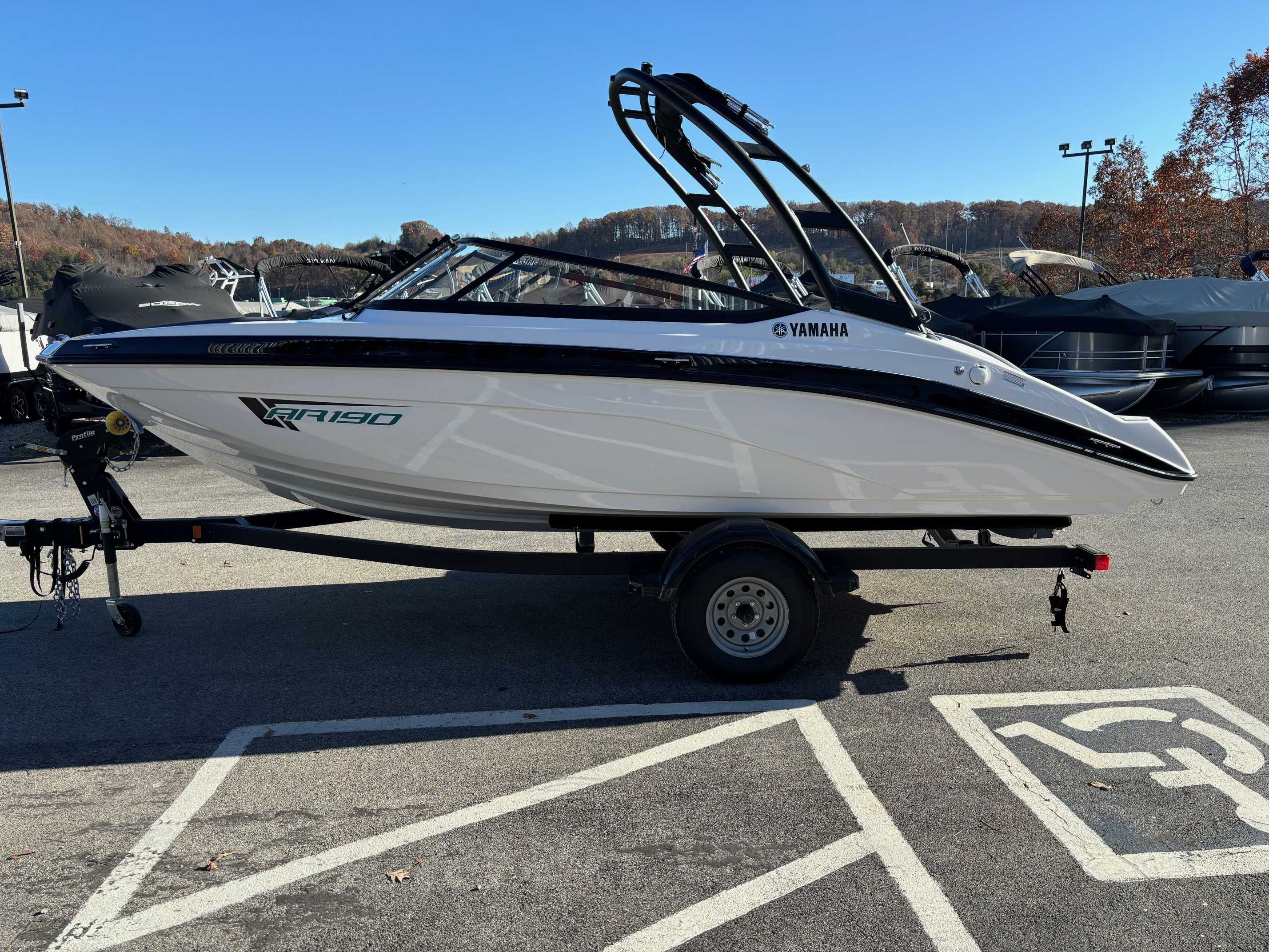 Yamaha Boats AR190