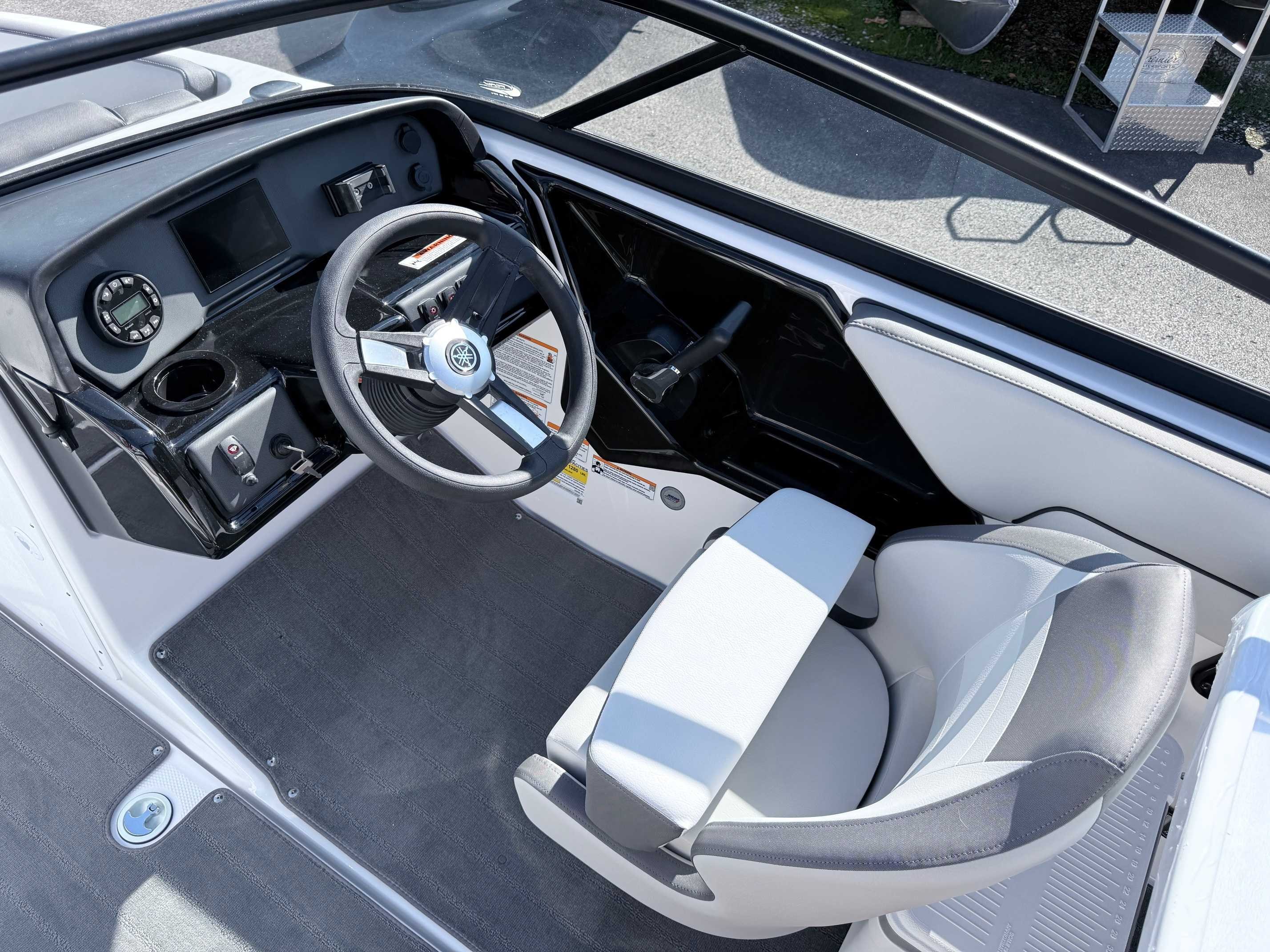 Yamaha Boats AR190
