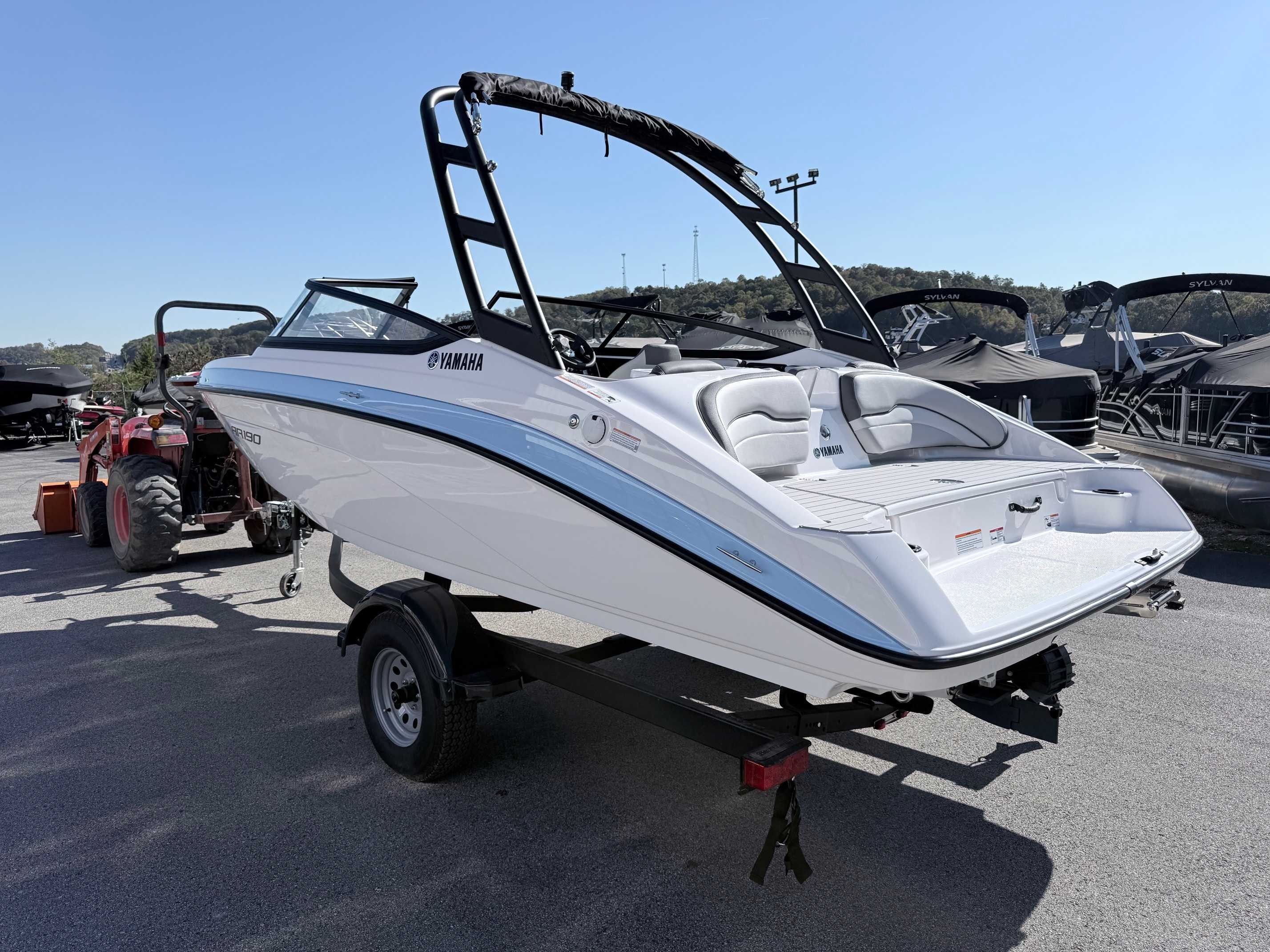 Yamaha Boats AR190